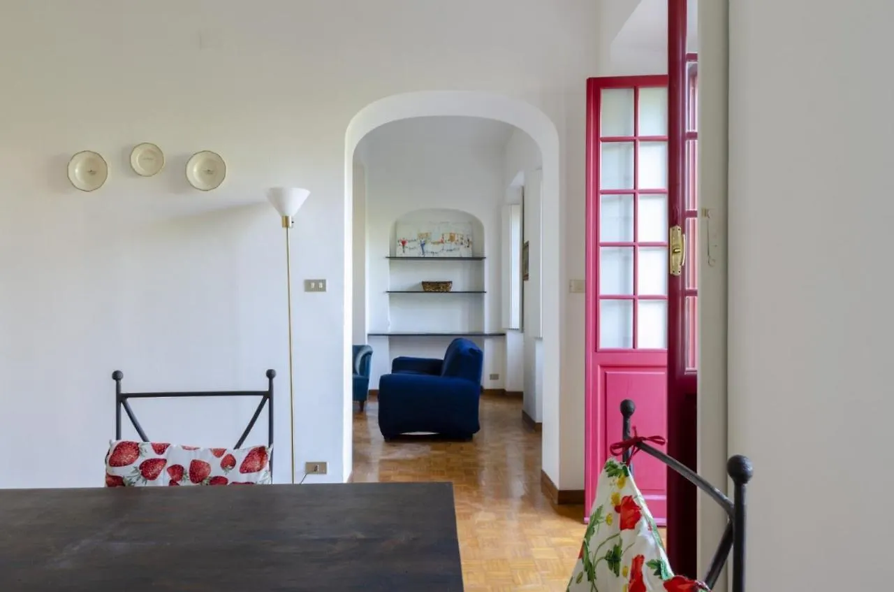 Apartment Joivy Apt With Amazing Sea View And Patio, Next To Port Of Rapallo