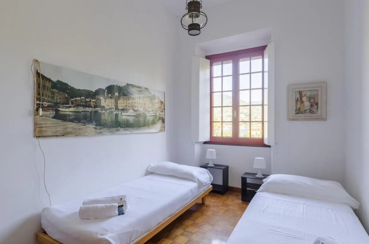 Apartment Joivy Apt With Amazing Sea View And Patio, Next To Port Of Rapallo Italy