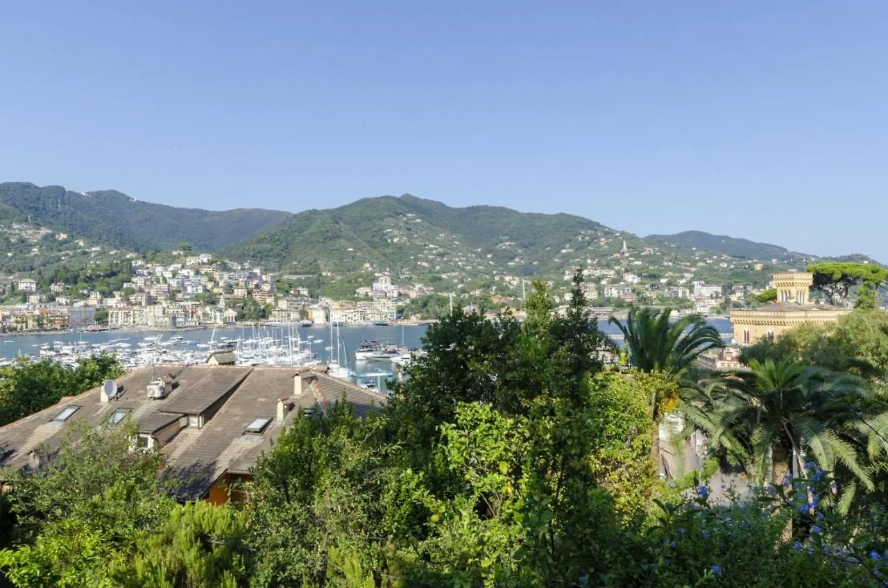Apartment Joivy Apt With Amazing Sea View And Patio, Next To Port Of Rapallo Italy